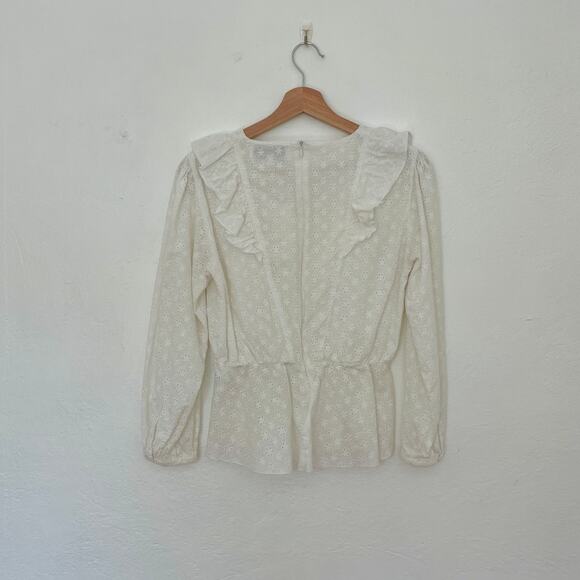 Textile Elizabeth & James – Marlowe Cinched Waist Eyelet Blouse - Picture 3 of 13
